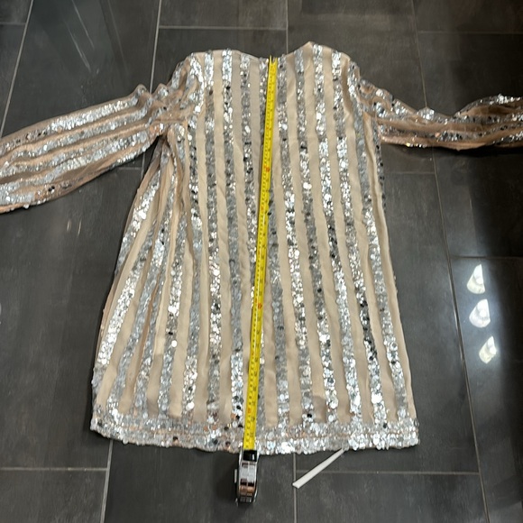 Fun sparkly outfit - Picture 14 of 17